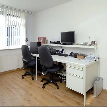 Luxe Middenwoning In Apartment